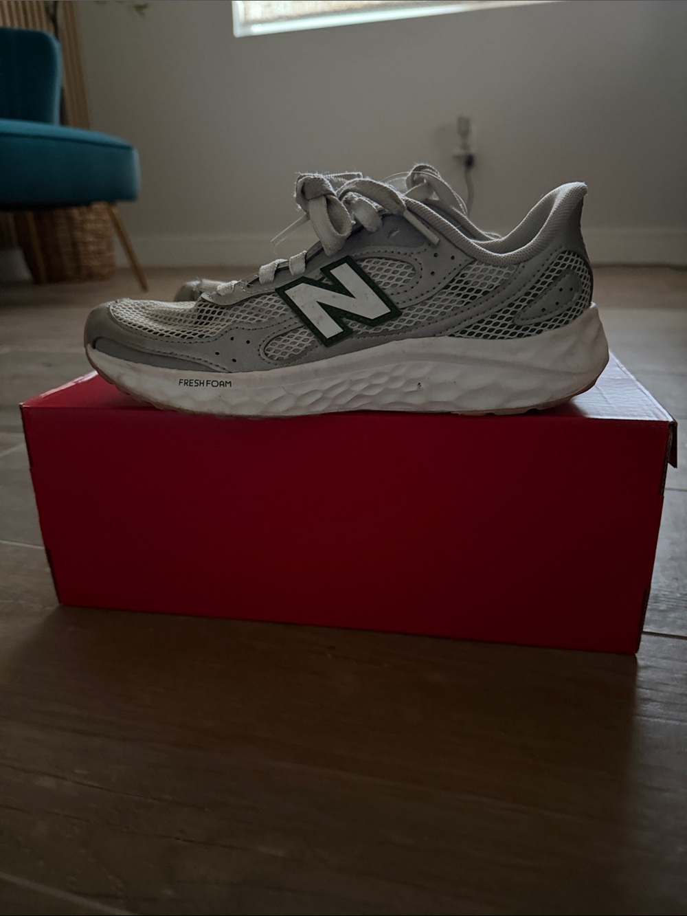 New Balance Kids' Fresh Foam Lightweight Running Shoe - White/Grey size 4 1/2.